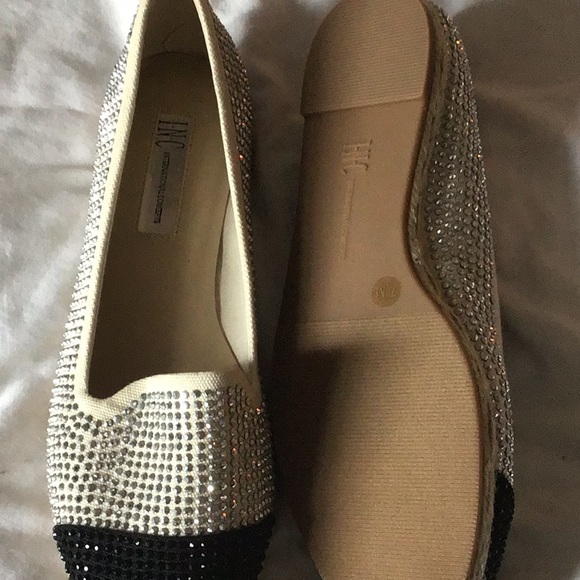 Shoes - Picture 4 of 4